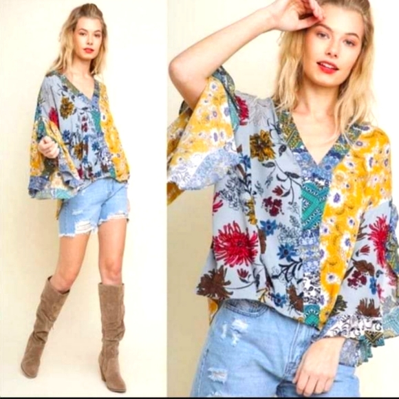 Umgee Tops - Umgee floral print blouse size L